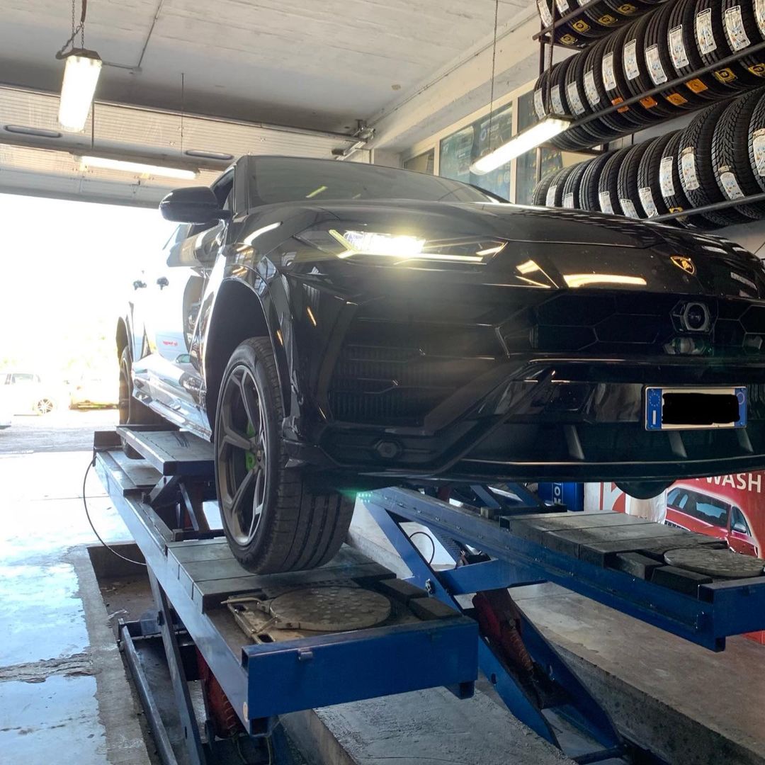 Lamborghini Urus Lamborghini Urus - Cambio Gomme invernali